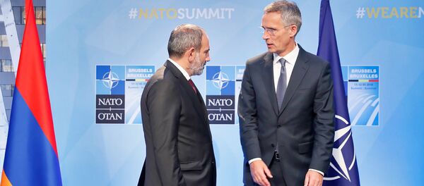 Встреча премьер-министра Армении Никола Пашиняна и Генерального секретаря НАТО Йенса Столтенберга (12 июля 2018). Брюссель Встреча премьер-министра Армении Никола Пашиняна и Генерального секретаря НАТО Йенса Столтенберга (12 июля 2018). Брюссель - Sputnik Արմենիա