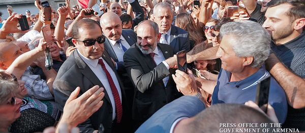 Премьер-министр Армении Никол Пашинян встретился с представителями армянской диаспоры Бельгии (12 июля 2018). Брюссель - Sputnik Армения