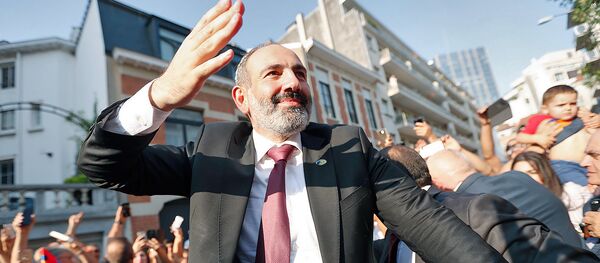 Премьер-министр Армении Никол Пашинян встретился с представителями армянской диаспоры Бельгии (12 июля 2018). Брюссель - Sputnik Արմենիա