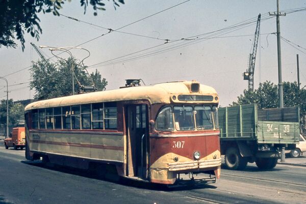 От конки до метро — чего натерпелись многострадальные пассажиры в Ереване - Sputnik Армения