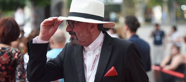 Директор фестиваля Арутюн Хачатрян на красной дорожке церемонии закрытия 15-го кинофестиваля Золотой абрикос (14 июля 2018). Еревaн - Sputnik Արմենիա