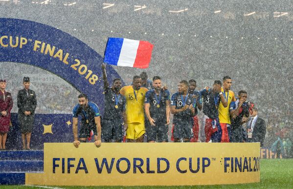 Финальный матч чемпионата мира по футболу между сборными Франции и Хорватии (15 июля 2018). Стадион Лужники, Москвa - Sputnik Армения