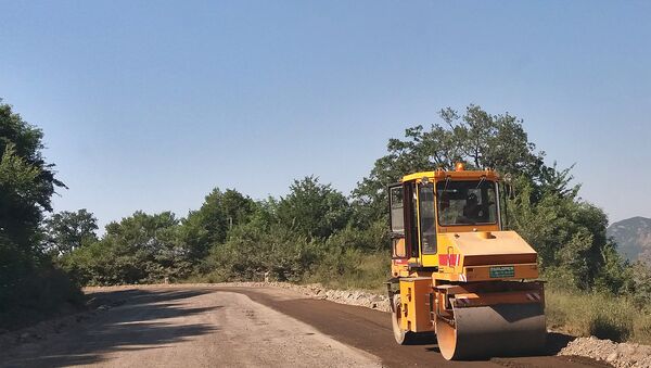 Процесс реконструкции автодороги Воскепар - Ноемберян - Sputnik Армения
