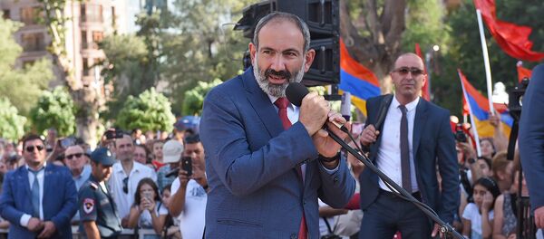 Նիկոլ Փաշինյանը` Արամ Մանուկյանի արձանի բացմանը Նիկոլ Փաշինյանը` Արամ Մանուկյանի արձանի բացմանը - Sputnik Արմենիա