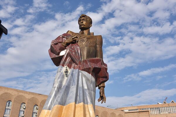 Արամ Մանուկյանի արձանի հանդիսավոր բացումը Երևանում - Sputnik Արմենիա