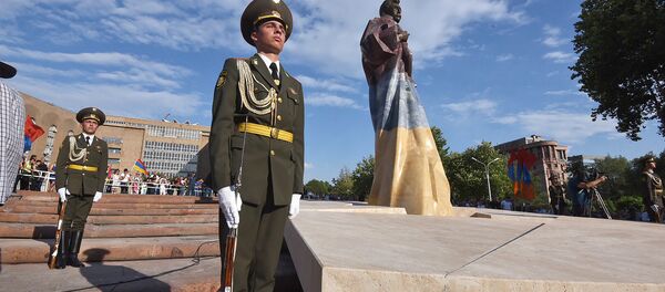 Oфициальноe открытиe памятника Арама Манукяна (17 июля 2018). Еревaн Oфициальноe открытиe памятника Арама Манукяна (17 июля 2018). Еревaн - Sputnik Армения