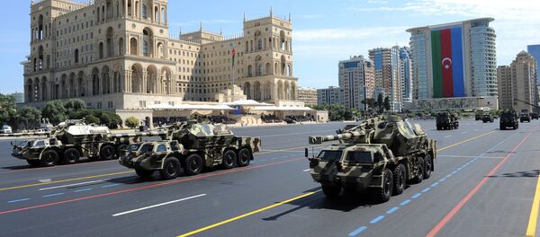 152-мм самоходная пушка-гаубица Дана на военном параде по случаю 100-летия Вооруженных сил Азербайджана (26 июня 2018). Бакy - Sputnik Армения