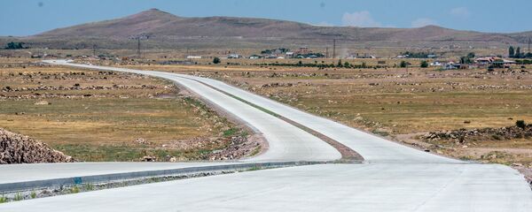 Презентация строительных работ автотрассы Север-Юг (18 июля 2018). Арагацотн Презентация строительных работ автотрассы Север-Юг (18 июля 2018). Арагацотн - Sputnik Արմենիա