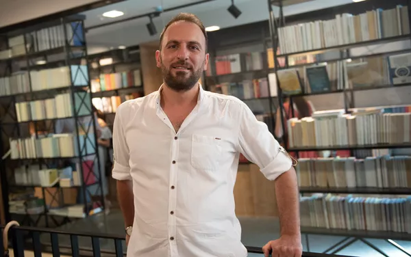 Открытие книжного магазина Зангак в центре города (19 июля 2018). Еревaн Открытие книжного магазина Зангак в центре города (19 июля 2018). Еревaн - Sputnik Армения