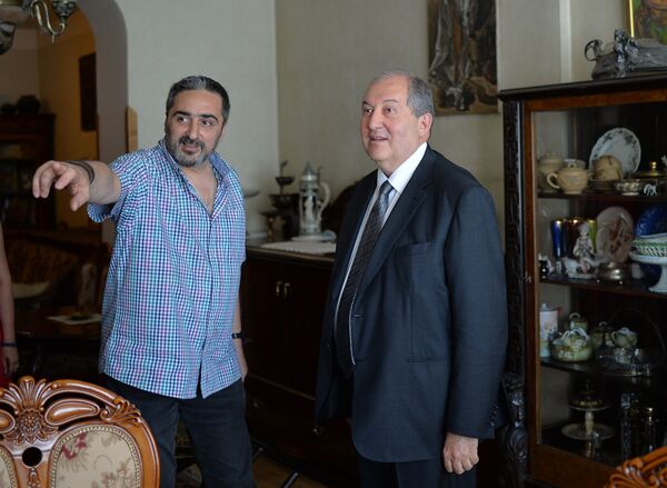 Армен Саркисян посетил мастерскую Минаса Аветисяна Армен Саркисян посетил мастерскую Минаса Аветисяна - Sputnik Արմենիա