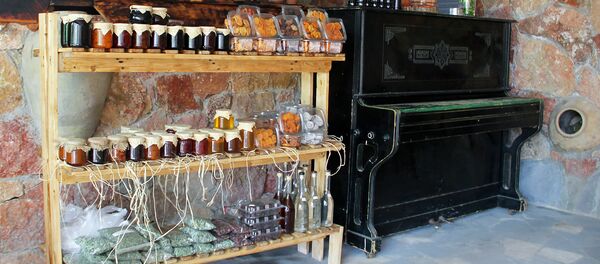 Внутренний дворик отеля Арени Вайн Арт Внутренний дворик отеля Арени Вайн Арт - Sputnik Արմենիա