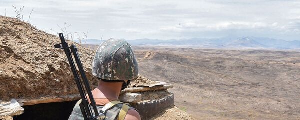 Военнослужащий армянской армии на боевой позиции Военнослужащий армянской армии на боевой позиции - Sputnik Արմենիա