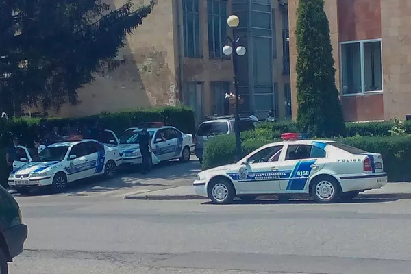 Полицейские автомобили в Дилижане Полицейские автомобили в Дилижане - Sputnik Армения