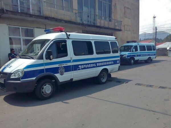 Полицейские автомобили в Дилижане Полицейские автомобили в Дилижане - Sputnik Արմենիա