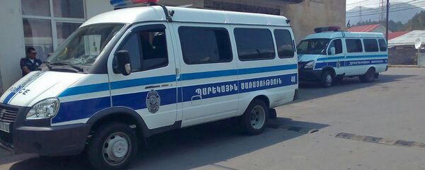 Полицейские автомобили в Дилижане Полицейские автомобили в Дилижане - Sputnik Армения