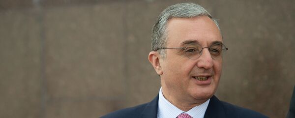 Министр иностранных дел Зограб Мнацаканян на церемонии выдачи дипломов выпустникам военных вузов (25 июля 2018). Еревaн - Sputnik Армения