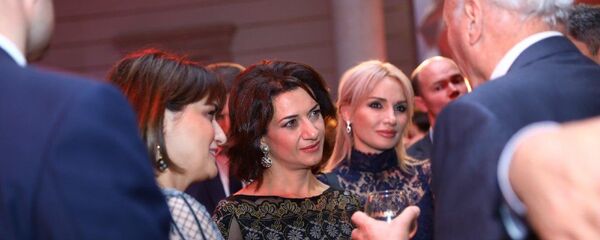 Супруга премьер-министра Армении Никола Пашиняна - Анна Акопян на премьере Гаяне в Большом театре - Sputnik Армения