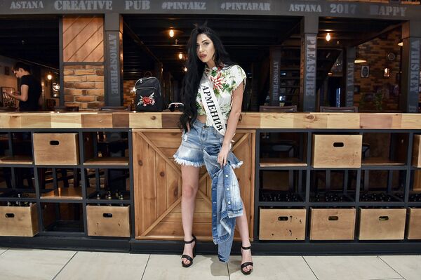 Участница конкурса красоты Мисс СНГ-2018 из Армении Ромелла Тамарян Участница конкурса красоты Мисс СНГ-2018 из Армении Ромелла Тамарян - Sputnik Армения