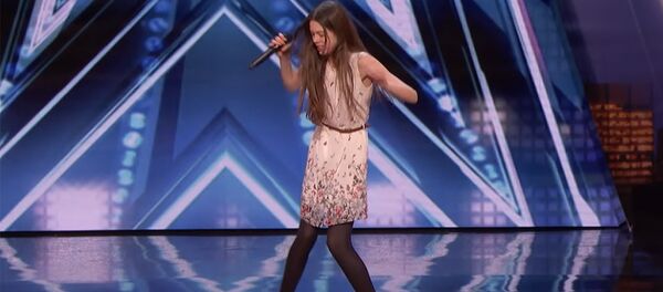 Стеснительная школьница поразила всех на шоу America's Got Talent - Sputnik Армения