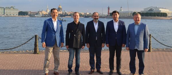 Неформальная встреча участников заседания Евразийского межправительственного совета ЕАЭС (26 июля 2018). Санкт-Петербург Неформальная встреча участников заседания Евразийского межправительственного совета ЕАЭС (26 июля 2018). Санкт-Петербург - Sputnik Армения