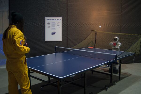 Бал роботов в Ереване Бал роботов в Ереване - Sputnik Армения