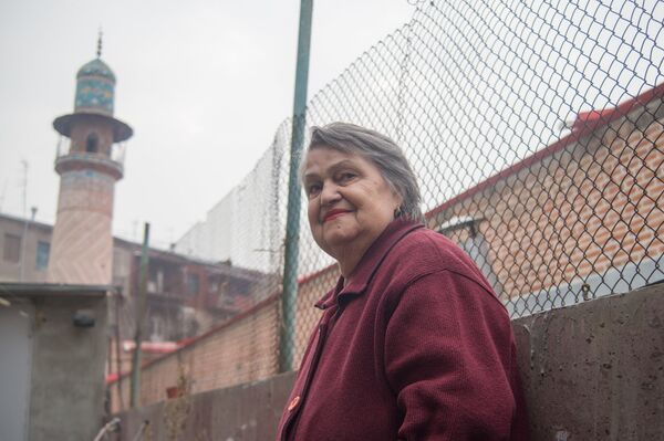 Лусине Нуриджанян проживала рядом с единственной в Ереване Персидской мечетью - Sputnik Армения