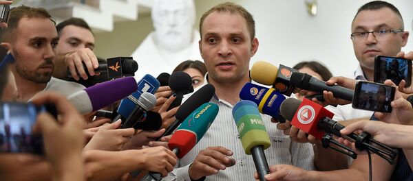 Адвокат Юрия Хачатурова Мигран Погосян в здании суда Первой инстанции административного района Шенгавит (27 июля 2018). Еревaн - Sputnik Արմենիա