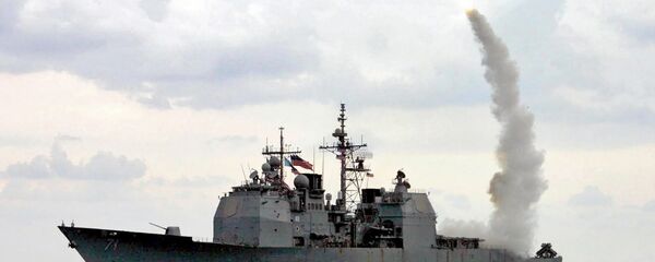 Запуск ракеты Томагавк с крейсера управляемых ракет USS Cape St.George (23 марта 2003). Средиземное море - Sputnik Армения