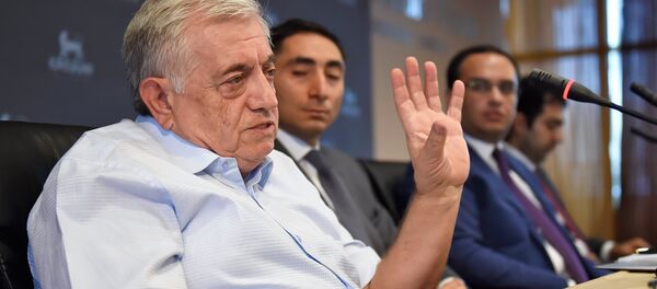 Адвокат Рубен Саакян во время пресс-конференции (28 июля 2018). Еревaн Адвокат Рубен Саакян во время пресс-конференции (28 июля 2018). Еревaн - Sputnik Արմենիա