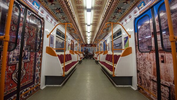 Новый дизайн вагонов ереванского метрополитена - Sputnik Армения
