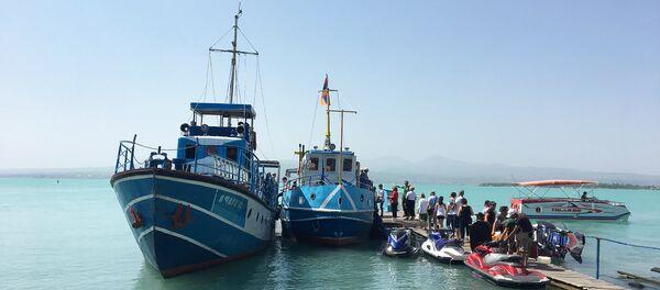 Корабль Спарапет на озере Севан - Sputnik Армения