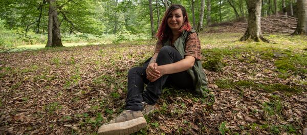 Луна Погосян в Дилижанском национальном парке Луна Погосян в Дилижанском национальном парке - Sputnik Արմենիա