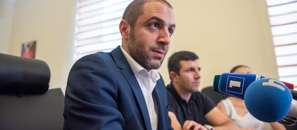 Директор Санитек Николас Эль Тавил на пресс-конференции по теме мусорного казуса в столице (31 июля 2018). Еревaн - Sputnik Армения