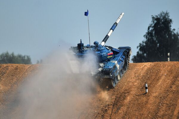 Танк команды армии Армении в индивидуальной гонке международных соревнований Танковый биатлон-2018 на подмосковном полигоне Алабино. Танк команды армии Армении в индивидуальной гонке международных соревнований Танковый биатлон-2018 на подмосковном полигоне Алабино. - Sputnik Армения