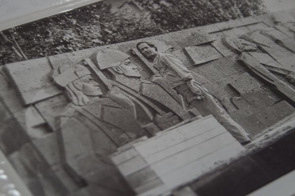 Скульптор Владимир Анташян во время работы в Украине Скульптор Владимир Анташян во время работы в Украине - Sputnik Армения