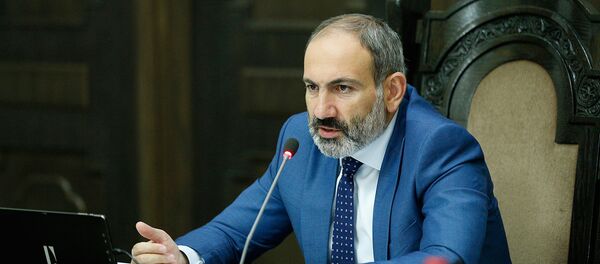 Премьер-министр Армении Никол Пашинян на заседании правительства (2 августа 2018). Еревaн Премьер-министр Армении Никол Пашинян на заседании правительства (2 августа 2018). Еревaн - Sputnik Արմենիա
