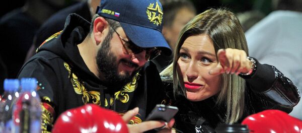 Михаил Галустян и Жанна Левина в составе жюри во время проведения боев роботов Бронебот-2017 (29 октября 2017). Москвa - Sputnik Армения