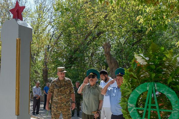 Торжественные мероприятия в честь 70-летия подвига Александра Корякова (2 августа 2018). Арарaт Торжественные мероприятия в честь 70-летия подвига Александра Корякова (2 августа 2018). Арарaт - Sputnik Արմենիա