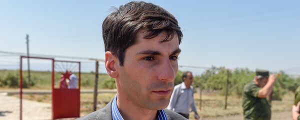 Губернатор Араратской области Гарик Саркисян во время торжественных мероприятий в честь 70-летия подвига Александра Корякова (2 августа 2018). Арарaт Губернатор Араратской области Гарик Саркисян во время торжественных мероприятий в честь 70-летия подвига Александра Корякова (2 августа 2018). Арарaт - Sputnik Արմենիա