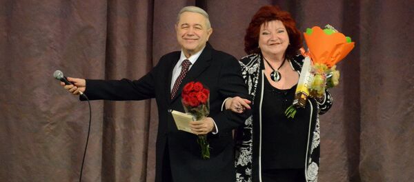 Вечер юмора Евгения Петросяна и Елены Степаненко (5 апреля 2015). Москвa - Sputnik Армения