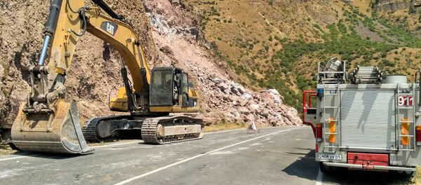 Дорога к монастырю Гегард Дорога к монастырю Гегард - Sputnik Արմենիա