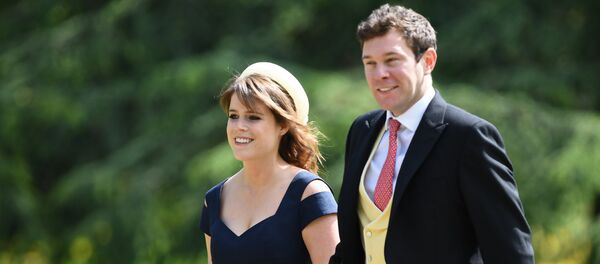 Британская принцесса Евгения Йоркская на свадьбе Пиппы Миддлтон и Джеймса Мэттьюса в церкви Святого Марка (20 мая 2017). Энглфилд Британская принцесса Евгения Йоркская на свадьбе Пиппы Миддлтон и Джеймса Мэттьюса в церкви Святого Марка (20 мая 2017). Энглфилд - Sputnik Армения
