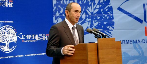 Второй президент Армении Роберт Кочарян на 3-й конференции Армения-Диаспора (сентябрь 2006). Еревaн Второй президент Армении Роберт Кочарян на 3-й конференции Армения-Диаспора (сентябрь 2006). Еревaн - Sputnik Армения