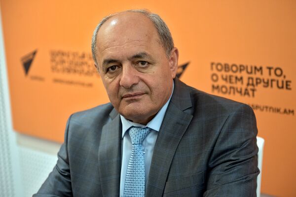 Վնասատուներ, եղանակ, թե գյուղացու սխալ մոտեցում. ինչու է ծիրանի բերքը քիչ ու անորակ - Sputnik Արմենիա