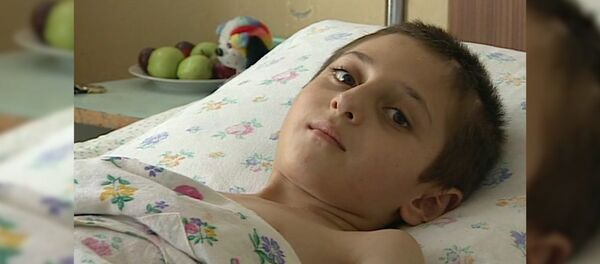 Мальчик провалился в шахту с высоты шестнадцати этажей и остался жив - Sputnik Армения