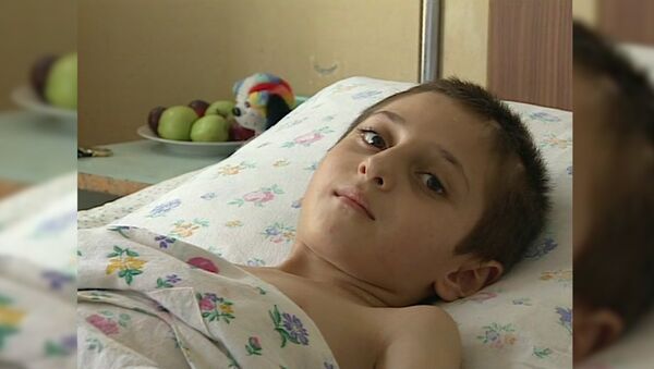 Мальчик провалился в шахту с высоты шестнадцати этажей и остался жив - Sputnik Армения