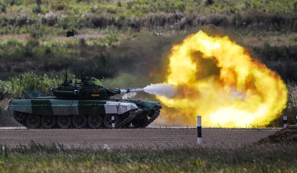 Танк армянской команды на Танковом биатлоне 2018 - Sputnik Армения