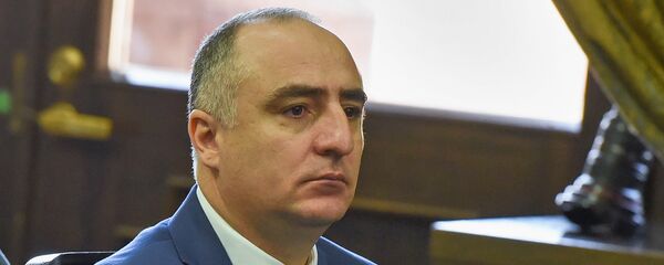 Глава специальной следственной службы Сасун Хачатрян на заседании правительства Армении (19 июля 2018). Еревaн Глава специальной следственной службы Сасун Хачатрян на заседании правительства Армении (19 июля 2018). Еревaн - Sputnik Արմենիա