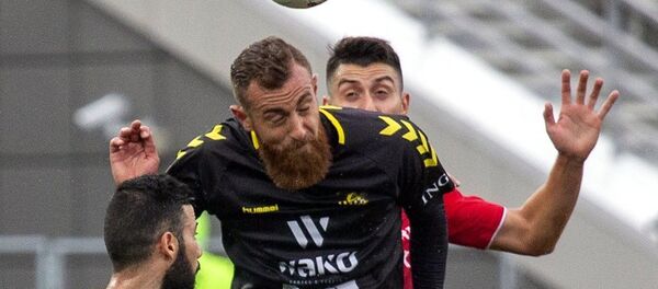 Игрок Прогресса Александр Карапетян (в центре) в матче 3-го раунда квалификации Лиги Европы УЕФА между ФК Уфа (Уфа, Россия) и ФК Прогресс (Нидеркорн, Люксембург). Игрок Прогресса Александр Карапетян (в центре) в матче 3-го раунда квалификации Лиги Европы УЕФА между ФК Уфа (Уфа, Россия) и ФК Прогресс (Нидеркорн, Люксембург). - Sputnik Արմենիա