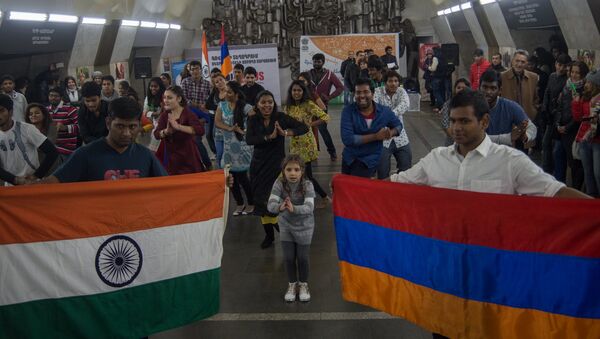 Флешмоб в рамках дней культуры Индии в Армении - Sputnik Армения